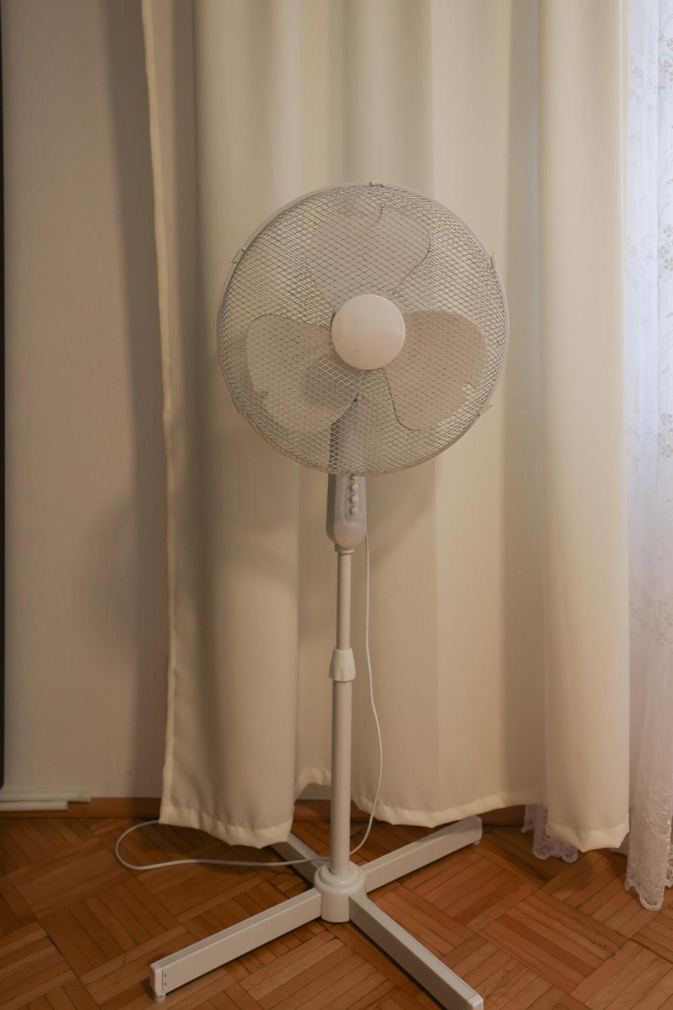 Retro Apartment In The City Center. Vienna Esterno foto
